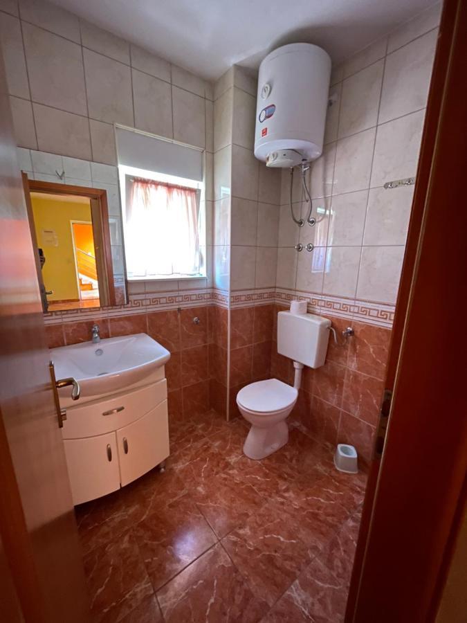 Готель Apartman Jukic Маріна Екстер'єр фото