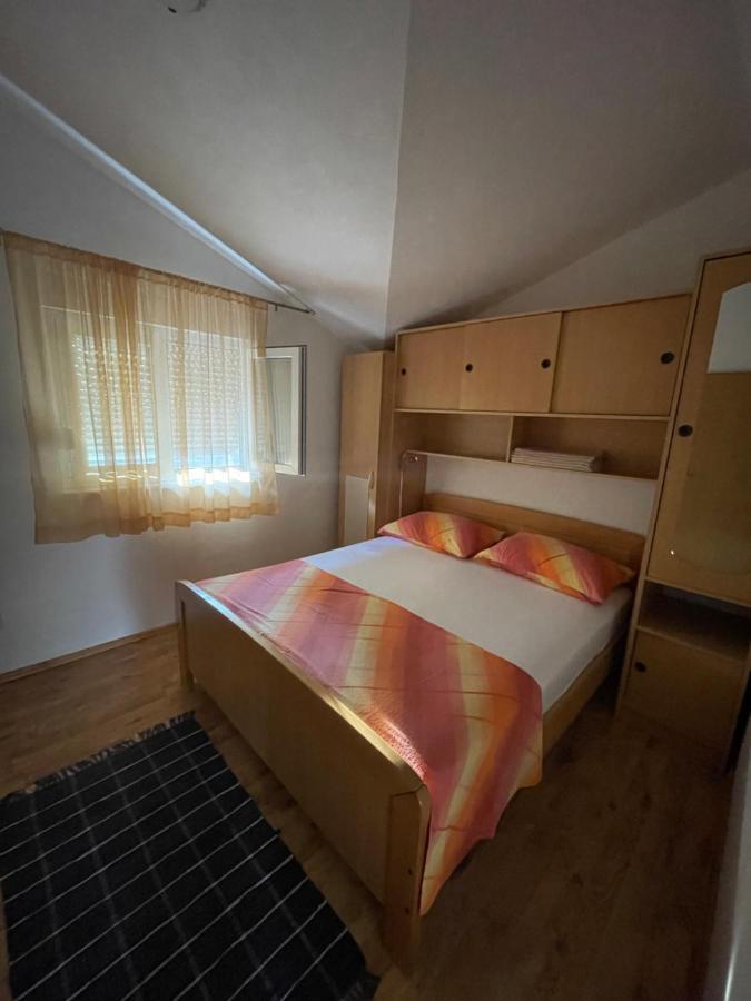 Готель Apartman Jukic Маріна Екстер'єр фото